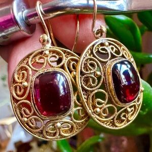 Sterling filigree Garnet cabochon dangle earrings